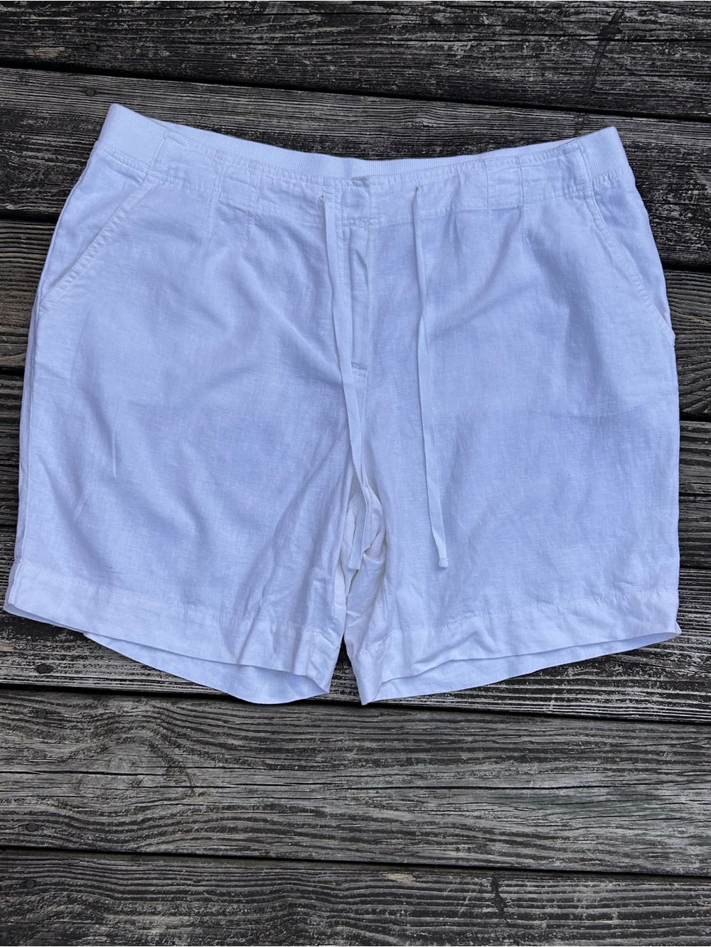 J.Jill White Linen Blend Pull-On Shorts NWT Size 16 Relaxed Summer Casual